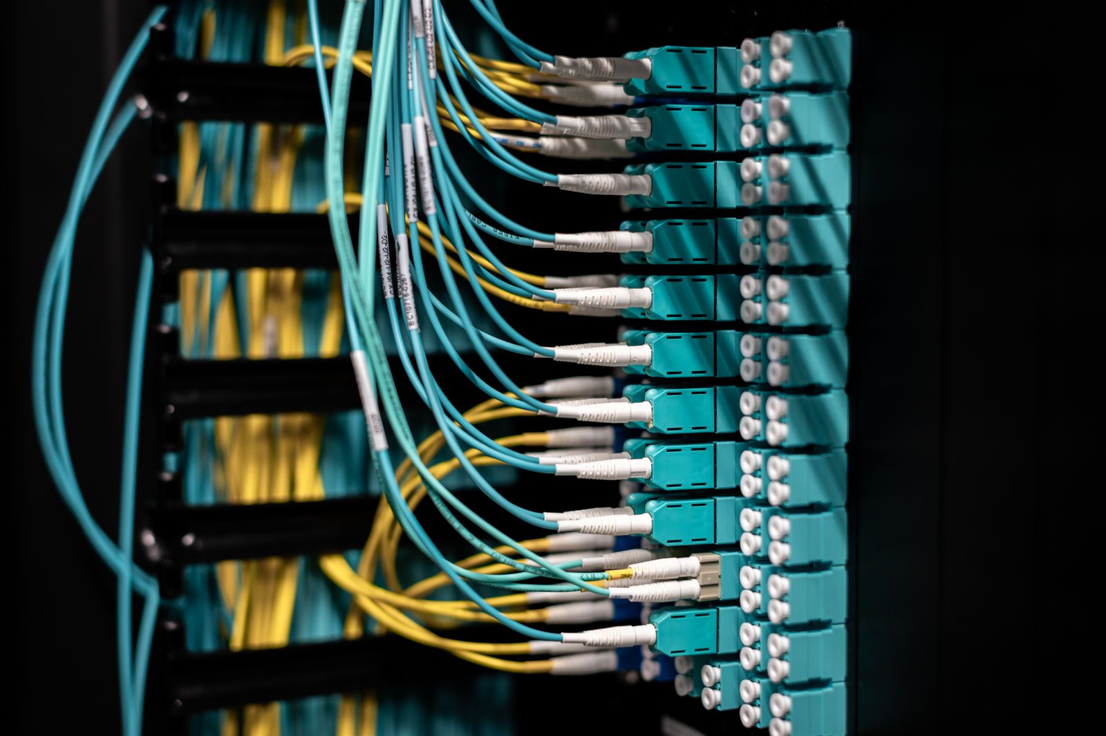 Network cabling in a cabinet